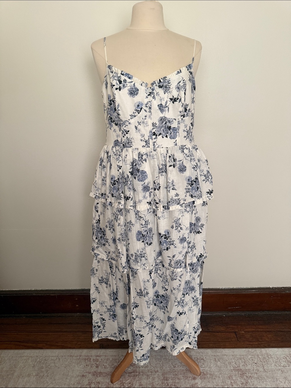 House of Harlow 1960 White and Blue Floral Tiered Spaghetti-Strap Maxi Dress